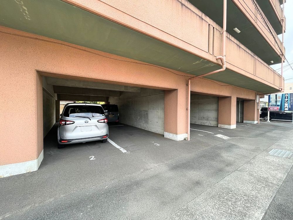 屋根付き駐車場