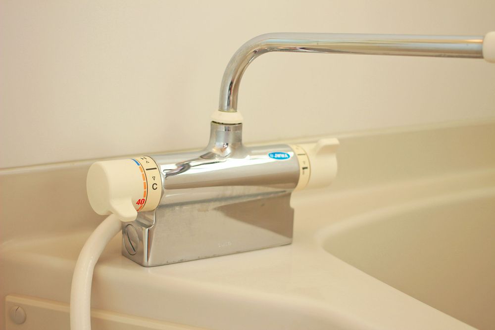 サーモスタットバス水栓 水圧や水流が変化しても急激に温度変化することがなく、任意に設定したお湯の温度を保ち続けることのできる水栓です!