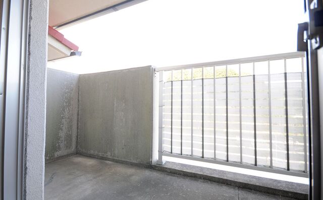 バルコニー バルコニーが2箇所あります。色褪せさせたくない洗濯物はぜひ北側のバルコニーで干してください♪