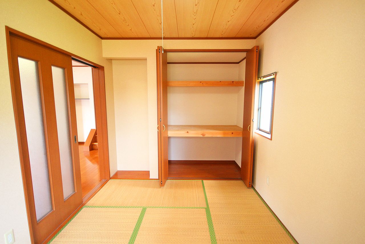 和室の押入れ